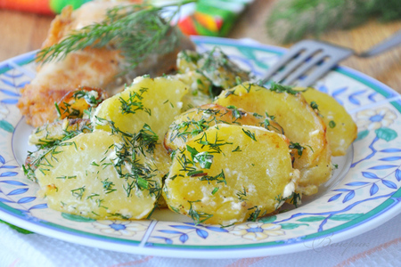 Фото к рецепту: Картофель со сливками и укропом.