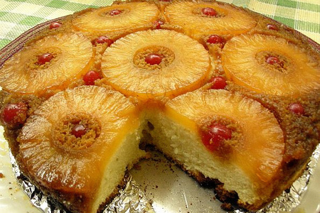 Фото к рецепту: Пирог  ананас и вишня