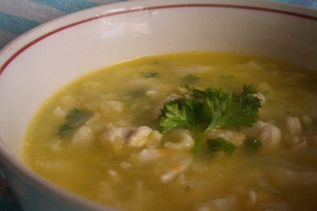 Фото к рецепту: Куриный суп с сырными клецками