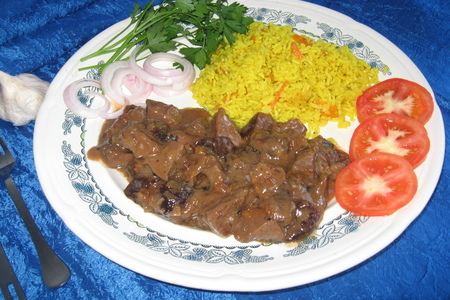 Фото к рецепту: Баранина с черносливом по-арабски