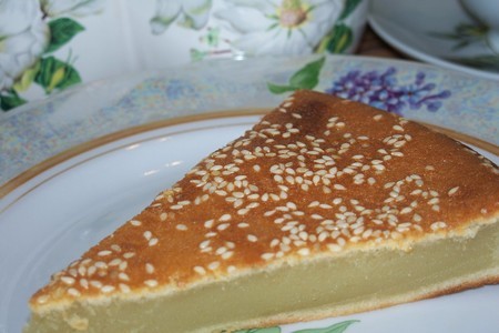 Фото к рецепту: Куи бакар (малазийский ванильный пирог)