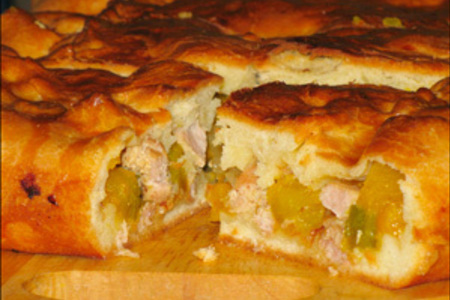 Фото к рецепту: Пирог с тыквой и свининой