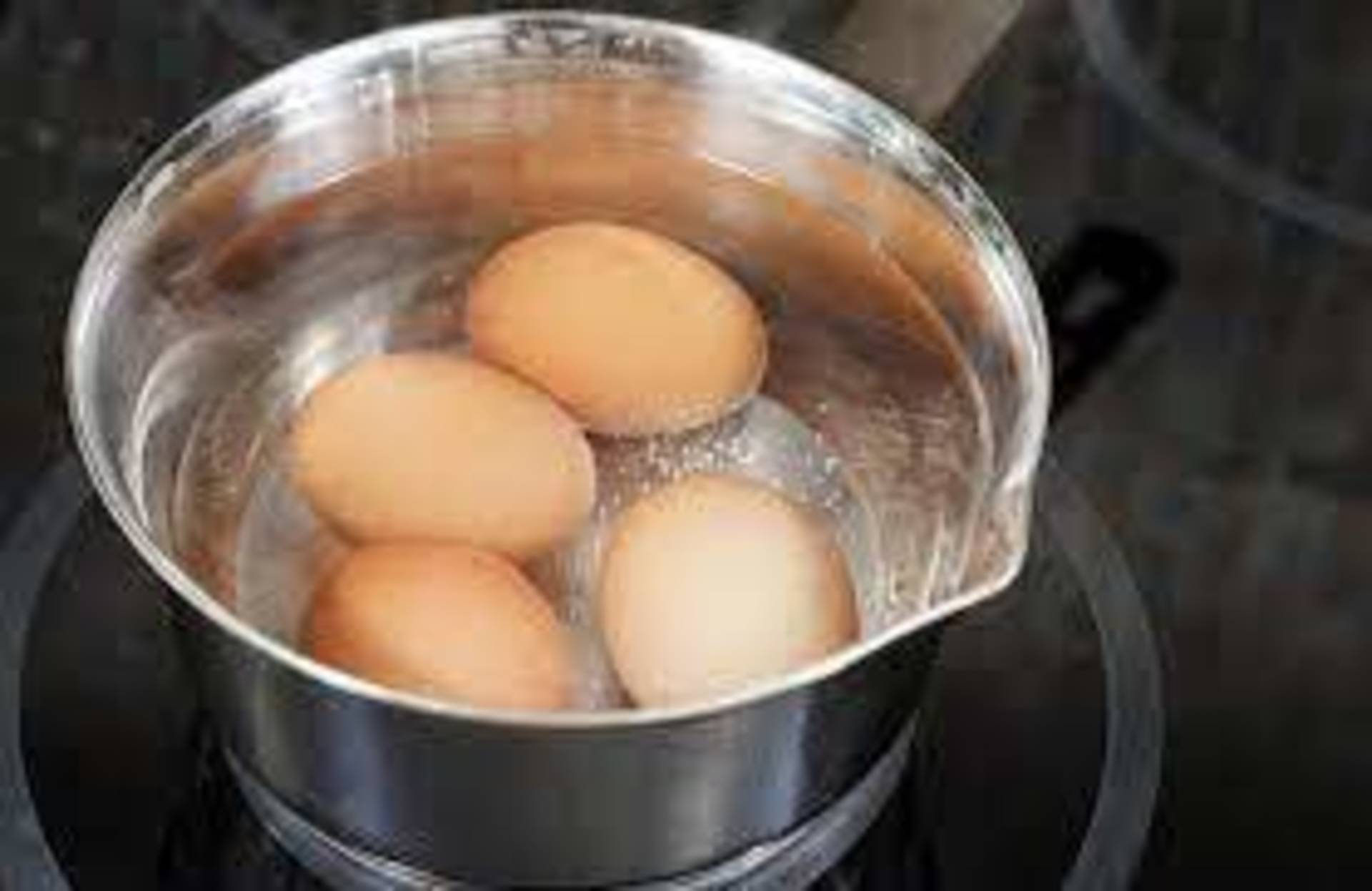 Яйцо поместить в воду. Яичный желток. Яйца варятся. Гриль яйцо. Варить яйца в горячей воде.