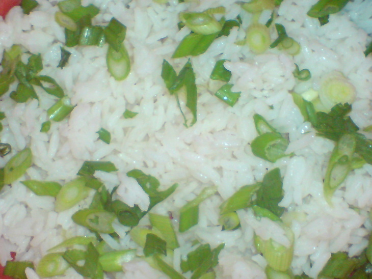 Рисовые котлеты с сыром и зелёным лучком: шаг 2