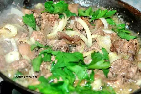 Рисовая лапша с куриной печенью и овощами, почти по-корейски.: шаг 2