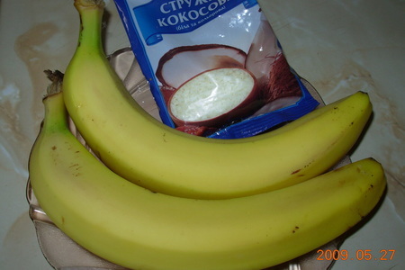 Бананы в кокосовой стружке.: шаг 1
