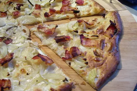 Тарт фламбе (tarte flambée) или эльзасский луковый пирог: шаг 3