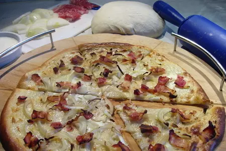 Тарт фламбе (tarte flambée) или эльзасский луковый пирог: шаг 4