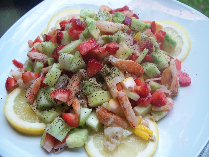 Crab,strawberry and  lime calad. салат с крабами, клубникой и лимоном: шаг 4