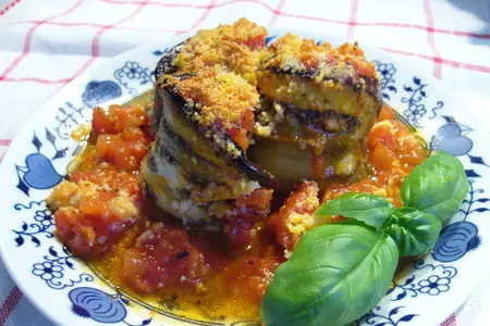 Melanzane alla parmigiana (баклажановые рулетики  с моцареллой): шаг 7