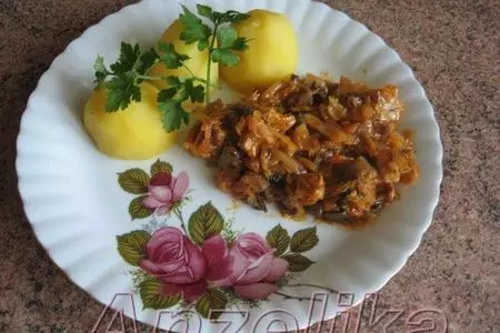 Овощи с мясом и грибами.: шаг 1