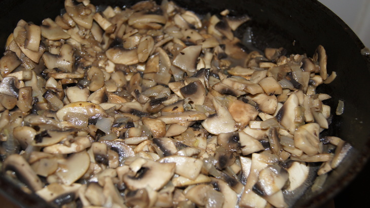 Лазанья с беконом и грибами: шаг 2