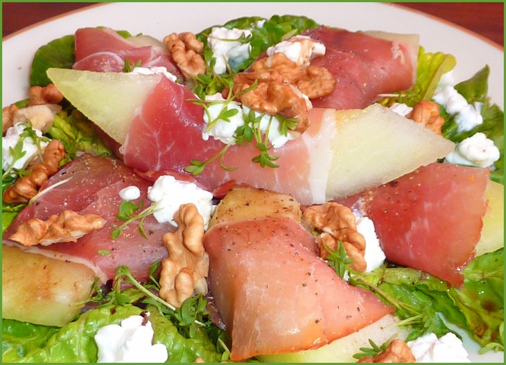 Салат - melone prosciutto di parma - дыня с пармской ветчиной: шаг 4