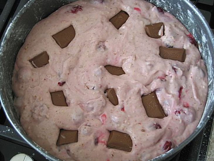Вишневый пирог с миндалем и шоколадом (дуэль): шаг 3