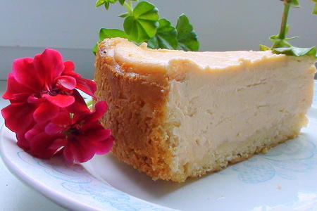 Карамельный, сырно-творожный пирог с розочками из ирисок: шаг 15
