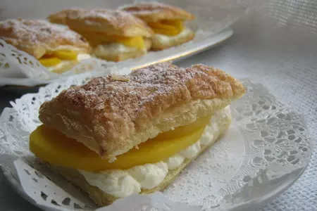 Пирожное из слоёного теста с кремом и манго.("mango mille feuille"): шаг 9