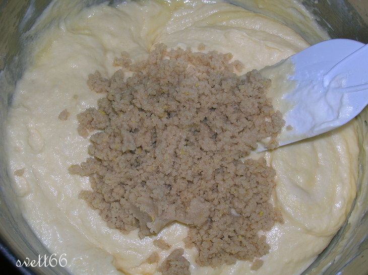 Рассыпчатые вафли с медовым ароматом и кедровыми орехами: шаг 9