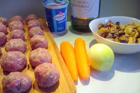 Фрикадельки в вине (boulettes au vin): шаг 1