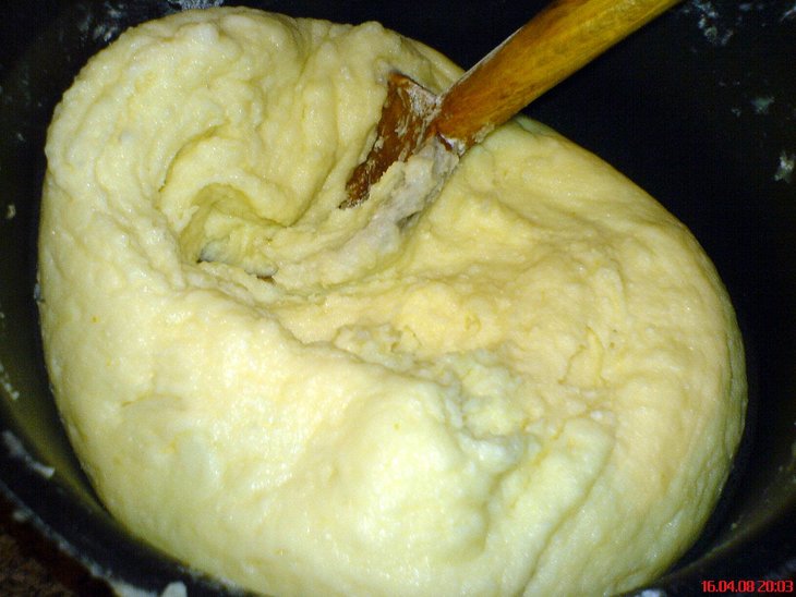 Сосиски, запечённые в картофельном пюре: шаг 2