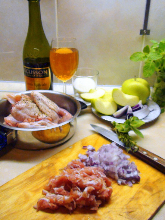 Курочка с сидром и яблоками. cog au cidre.: шаг 2