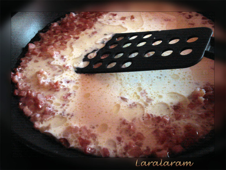 Фаршированные ракушки из пасты "lumaconi" в соусе "прощай, талия, и не возращайся!": шаг 11