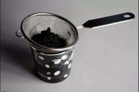 Шоколадная помадка с чайной крошкой и бергамотовым сиропом на основе earl grey.: шаг 6