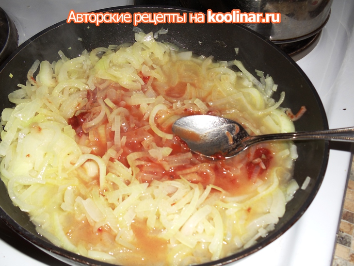 Рулеты с мясом в томатно-луковом соусе: шаг 6