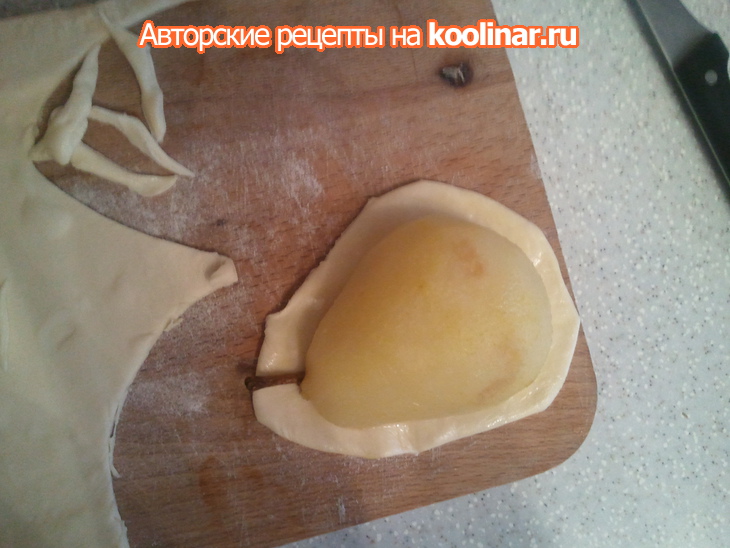 Груши в слойке с медом и орехами.: шаг 3