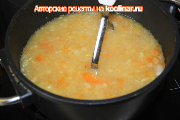 Зимний картофельный суп-толчёнка с квашеной капустой, да со шкварочками: шаг 9