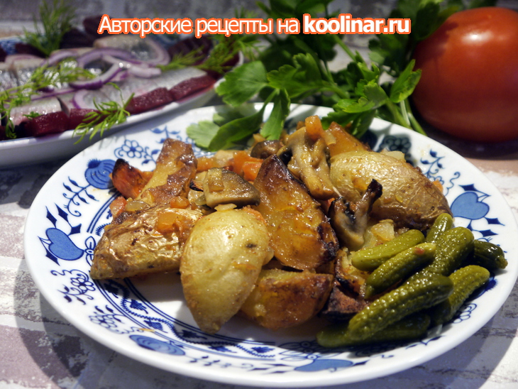 Запеченная картошка с шампиньонами и сыром