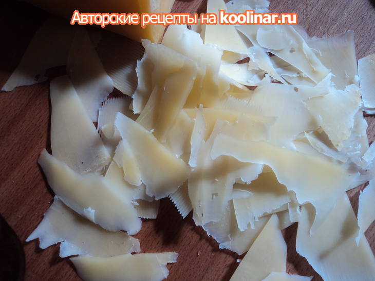 Салат из гречки, сырокопченого мяса, помидоров черри и руколы.: шаг 4