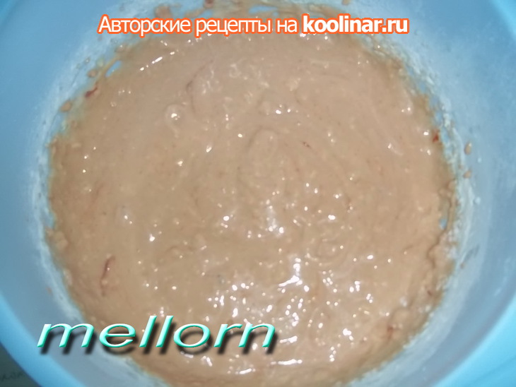 Томатный пирог с брынзой и колбасками: шаг 1