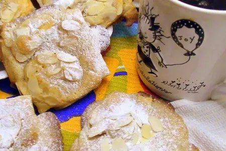 Ватрушки с миндальным кремом (франжипаном) и яблоками под миндальными лепестками для аллы a_l: шаг 12