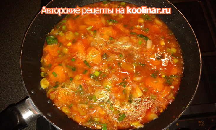 Колбаски в луке-порее с соусом из овощей и картофелем фри: шаг 9