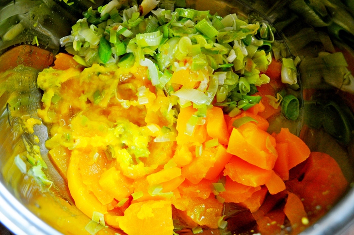 Крем-суп из тыквы с сырными рулетиками: шаг 6