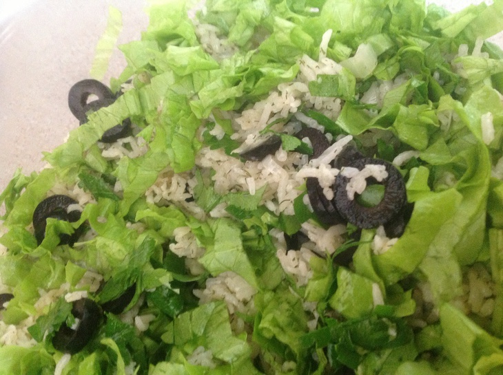 Средиземноморский рисовый  салат: шаг 5