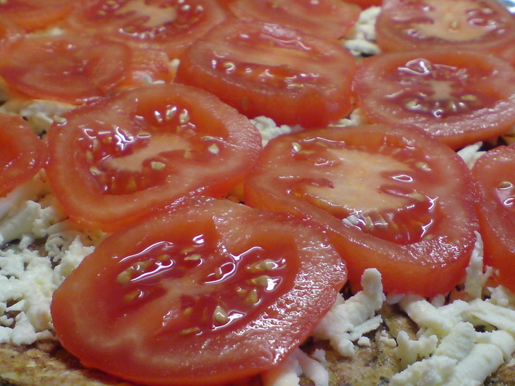 Салат из баклажанов,томатов и брынзы: шаг 4
