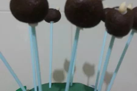 Hello kitty cake pops или конфеты на палочке привет кися: шаг 2