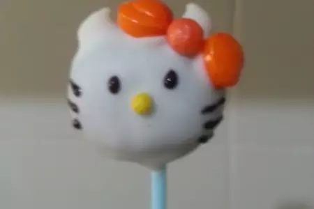 Hello kitty cake pops или конфеты на палочке привет кися: шаг 6