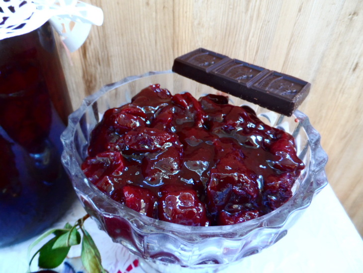 Варенье из вишни с шоколадом и ликёром.(пьяная вишня): шаг 7