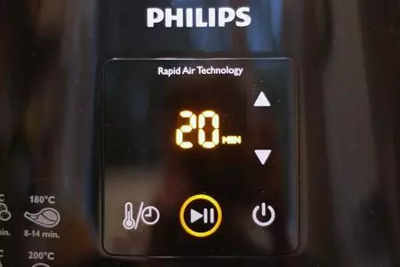 Румяная курочка,  приготовленная в мультипечи philips: шаг 6