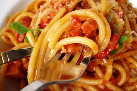 Паста букатини алла мартичиана (bucatini all'amatriciana).: шаг 6