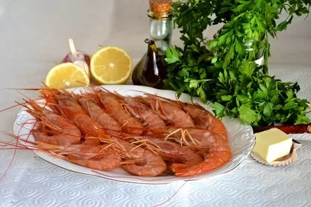 Креветки с чесноком в масле (gambas al ajillo): шаг 1