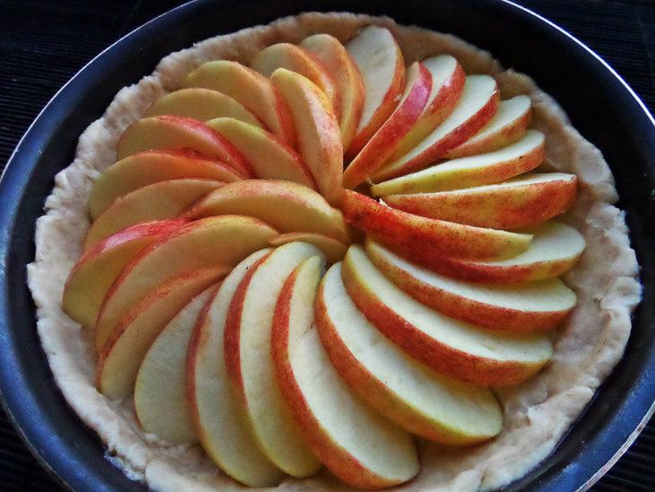 Пирог "яблоки в сметанной заливке": шаг 5