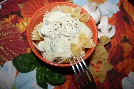 Паста farfalle со сливочно-грибным соусом: шаг 10