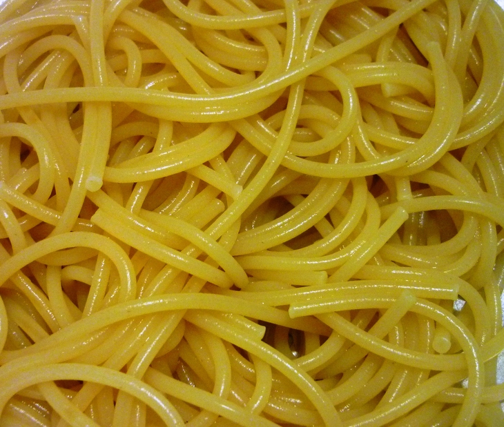 Спагетти в соусе из  тыквы и куриной грудки,с трюфельным маслом и бренди: шаг 3