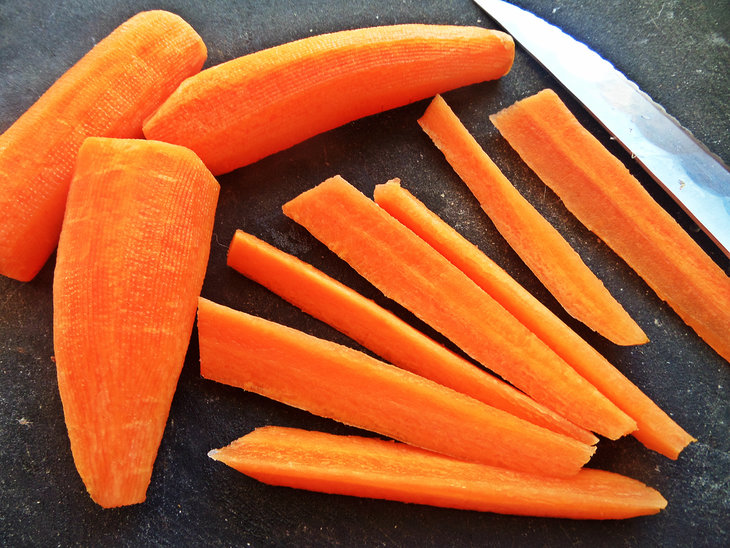Cвинина,запечённая с морковью и фенхелем с рисом на гарнир: шаг 1