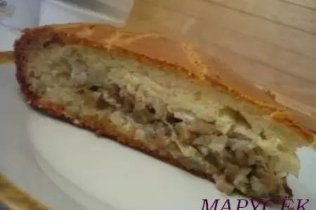 Пирог заливной с сыроежками и картошкой: шаг 6