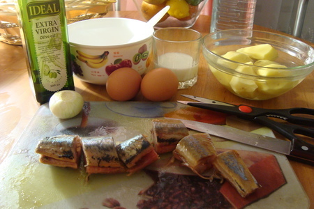Сельдь балтийская запечённая с картофелем и яйцом по-эстонски.: шаг 1