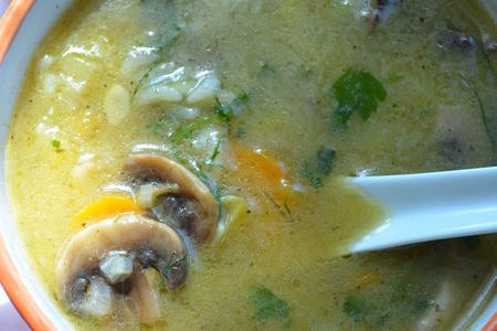 Куриный суп с цукини и шампиньонами: шаг 6
